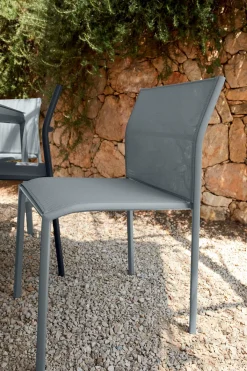 CHAISE