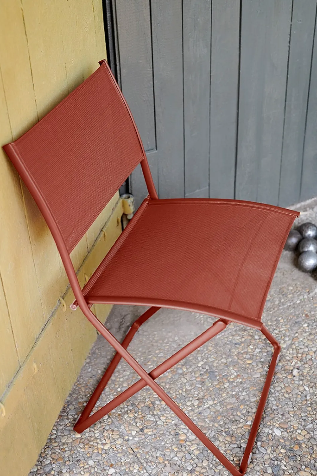 CHAISE