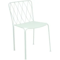 CHAISE