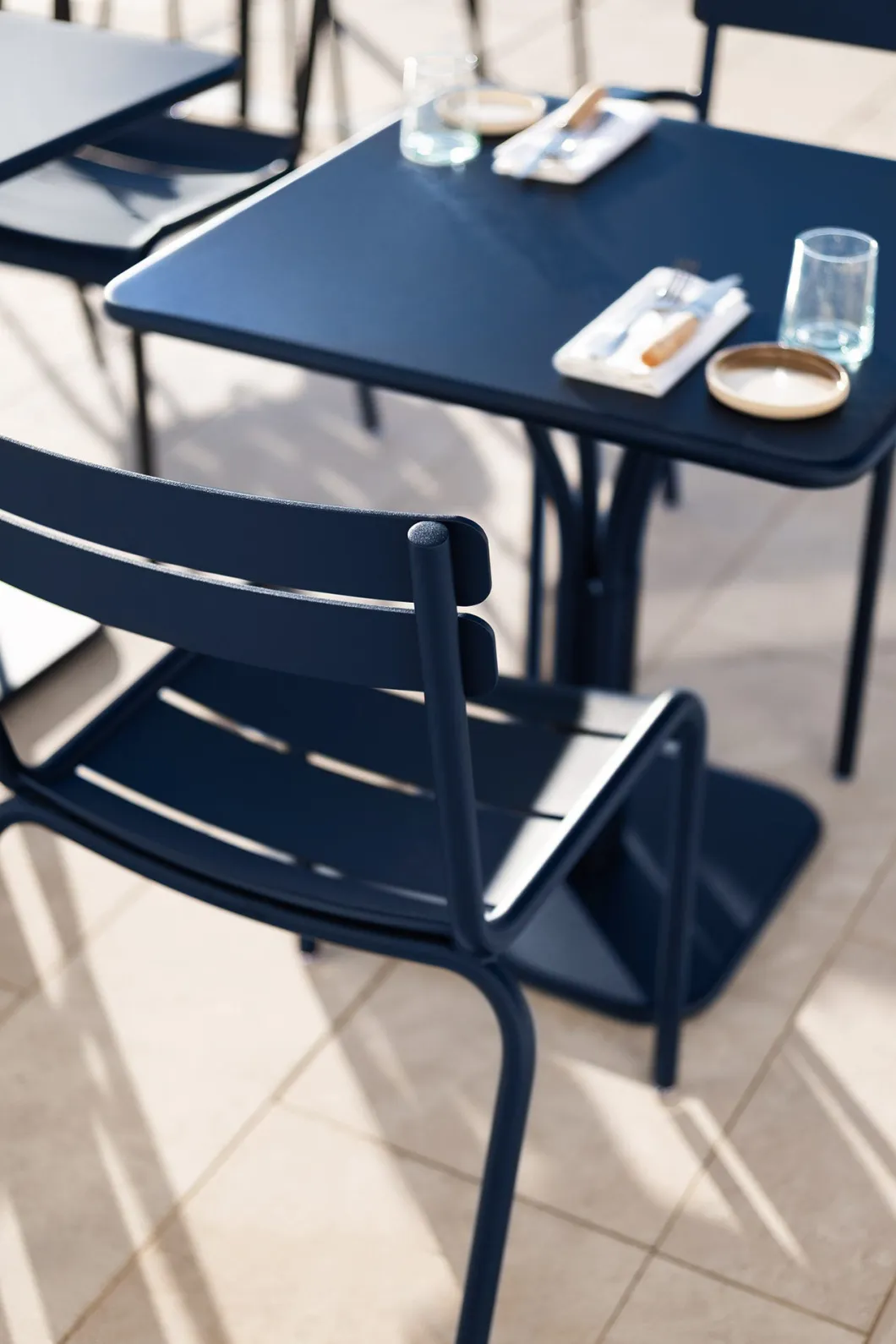 CHAISE