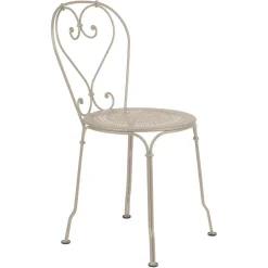 CHAISE