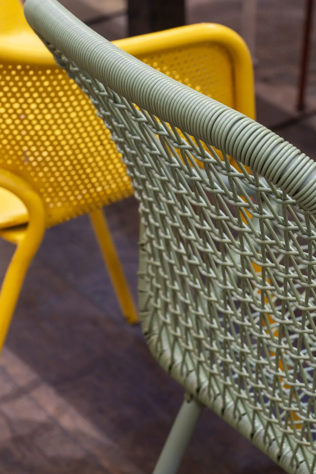CHAISE