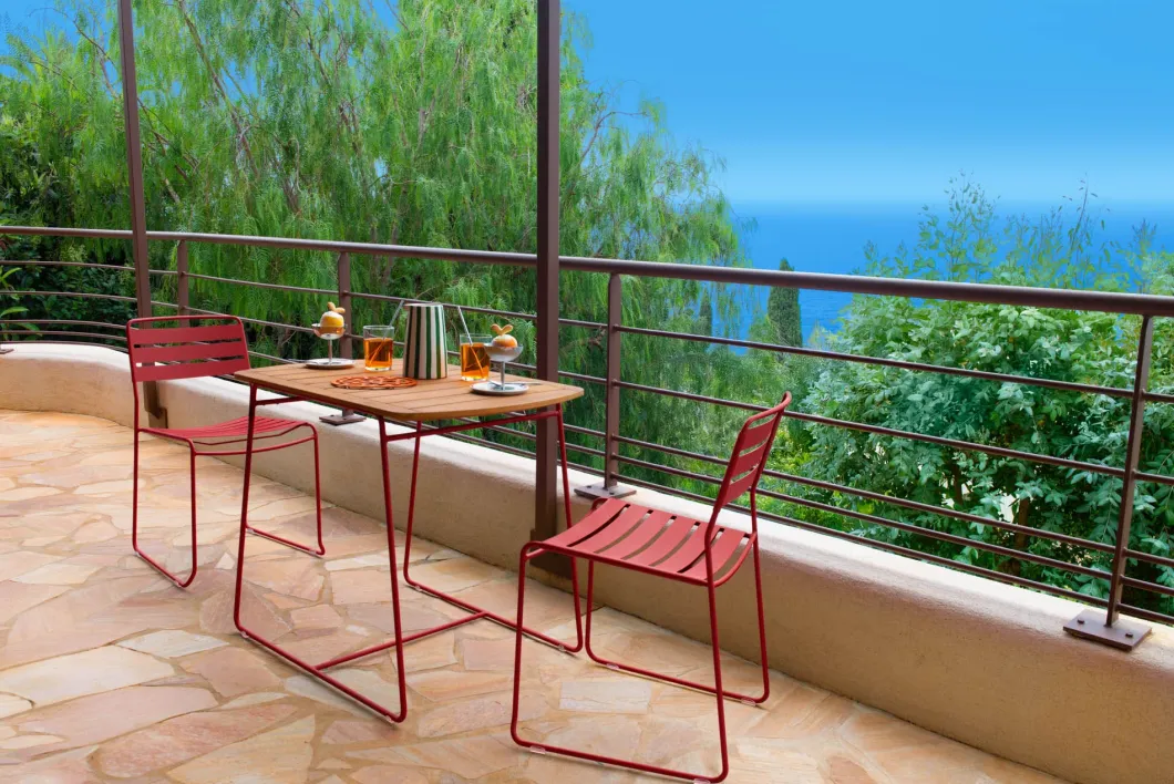CHAISE