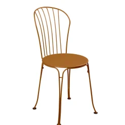 CHAISE