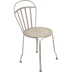 CHAISE