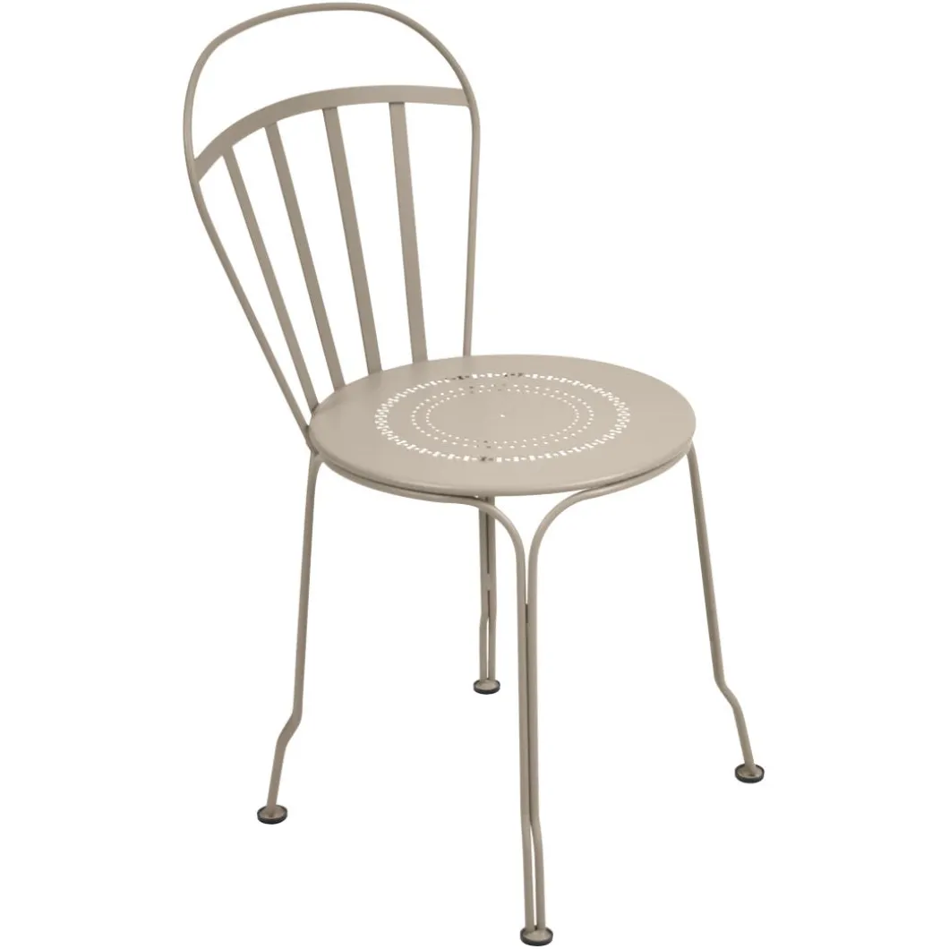 CHAISE
