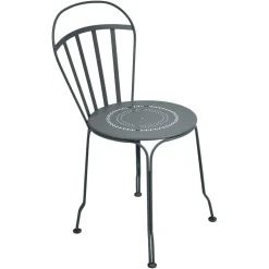 CHAISE