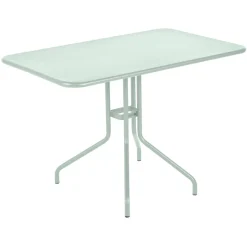 TABLE 110 X 70 CM