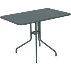 TABLE 110 X 70 CM