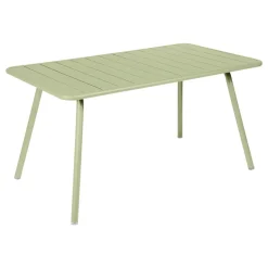 TABLE 143 X 80 CM