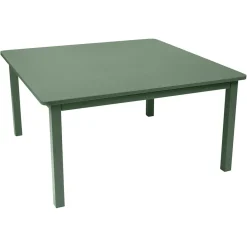 TABLE 143 X 143 CM