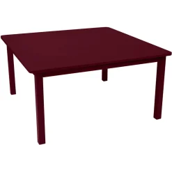 TABLE 143 X 143 CM