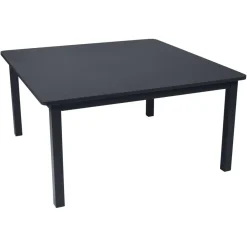 TABLE 143 X 143 CM