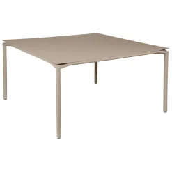 TABLE 140 X 140 CM