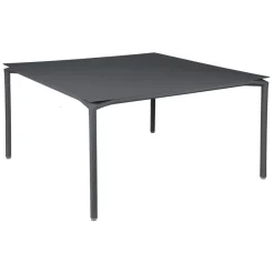 TABLE 140 X 140 CM
