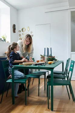 TABLE 195 X 95 CM